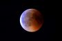 Mondfinsternis bei Nacht, roter Mond, astronomisches Ereignis, Himmel, Natur, Weltraum, Mond, Sternenhimmel, besonderer Himmel, Naturfotografie.